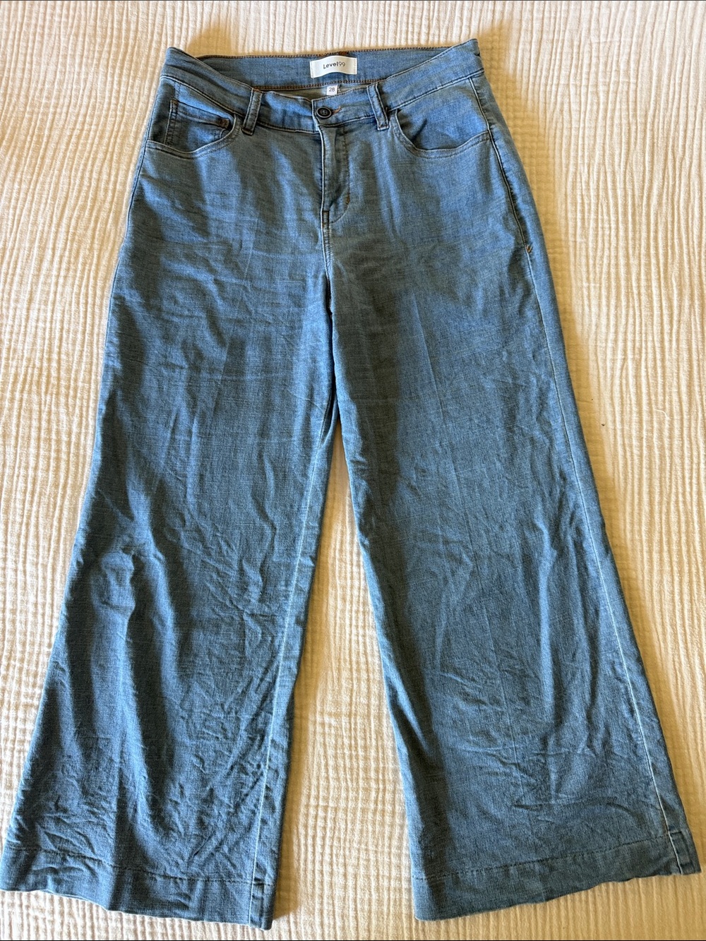Level 99 Wide Leg High-Rise Cropped Jeans